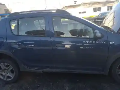 Veículo de Sucata dacia sandero ii 1.0 sce 75 (b8jc, b8jd) do ano 2019 alimentado b4d 400,b4d 401,b4d 490,b4d411