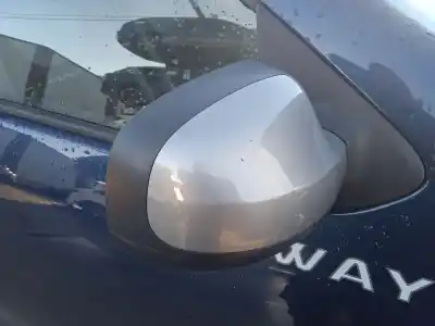 Veículo de Sucata dacia sandero ii 1.0 sce 75 (b8jc, b8jd) do ano 2019 alimentado b4d 400,b4d 401,b4d 490,b4d411