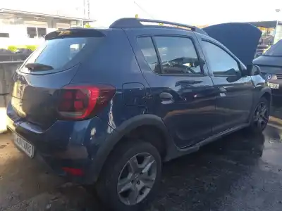 Veículo de Sucata dacia sandero ii 1.0 sce 75 (b8jc, b8jd) do ano 2019 alimentado b4d 400,b4d 401,b4d 490,b4d411