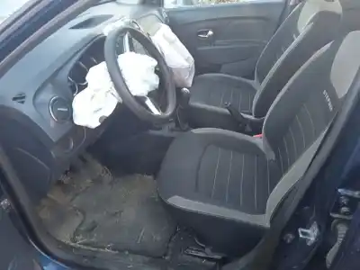 Veículo de Sucata dacia sandero ii 1.0 sce 75 (b8jc, b8jd) do ano 2019 alimentado b4d 400,b4d 401,b4d 490,b4d411