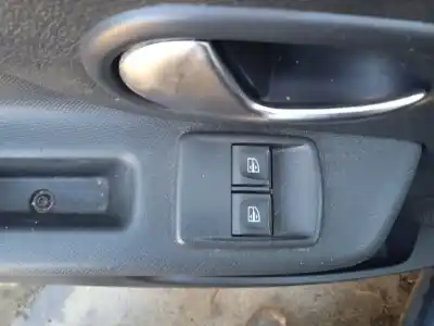 Veículo de Sucata dacia sandero ii 1.0 sce 75 (b8jc, b8jd) do ano 2019 alimentado b4d 400,b4d 401,b4d 490,b4d411