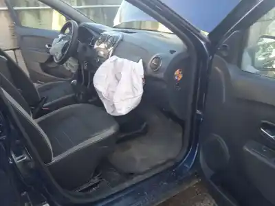 Veículo de Sucata dacia sandero ii 1.0 sce 75 (b8jc, b8jd) do ano 2019 alimentado b4d 400,b4d 401,b4d 490,b4d411