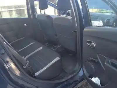 Veículo de Sucata dacia sandero ii 1.0 sce 75 (b8jc, b8jd) do ano 2019 alimentado b4d 400,b4d 401,b4d 490,b4d411