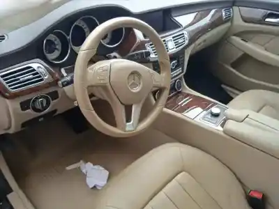 Здавання транспортного засобу mercedes-benz clase cls (w218) shooting breake cls 350 cdi be edition 1 (218.923) року 2013 потужний 642853