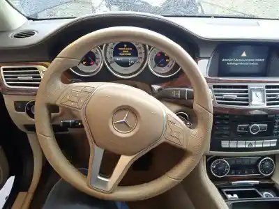 Здавання транспортного засобу mercedes-benz clase cls (w218) shooting breake cls 350 cdi be edition 1 (218.923) року 2013 потужний 642853