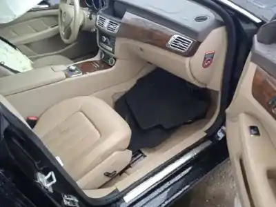 Здавання транспортного засобу mercedes-benz clase cls (w218) shooting breake cls 350 cdi be edition 1 (218.923) року 2013 потужний 642853