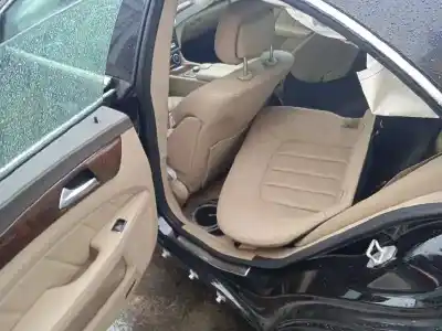 Здавання транспортного засобу mercedes-benz clase cls (w218) shooting breake cls 350 cdi be edition 1 (218.923) року 2013 потужний 642853