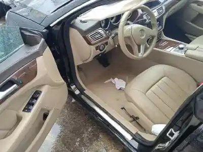Здавання транспортного засобу mercedes-benz clase cls (w218) shooting breake cls 350 cdi be edition 1 (218.923) року 2013 потужний 642853