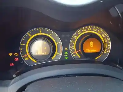 Veículo de Sucata toyota auris luna+ do ano 2007 alimentado 1ndtv