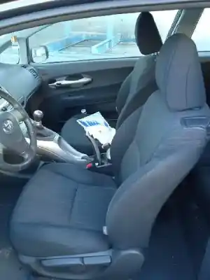 Veículo de Sucata toyota auris luna+ do ano 2007 alimentado 1ndtv