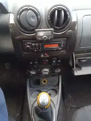 Véhicule à la ferraille dacia duster (hs_) 1.5 dci de l'année 2011 alimenté k9k796