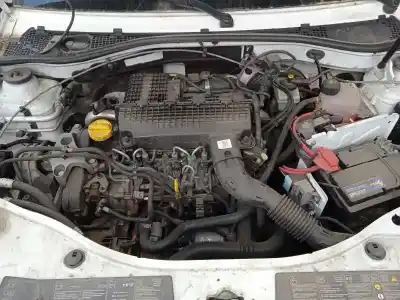 Véhicule à la ferraille dacia duster (hs_) 1.5 dci de l'année 2011 alimenté k9k796