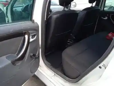 Véhicule à la ferraille dacia duster (hs_) 1.5 dci de l'année 2011 alimenté k9k796
