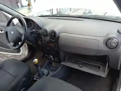 Véhicule à la ferraille dacia duster (hs_) 1.5 dci de l'année 2011 alimenté k9k796