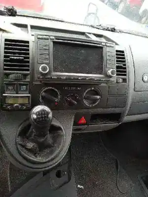 Scrapping Vehicle volkswagen t5 transporter/furgoneta 2.5 tdi of the year 2008 powered bnz