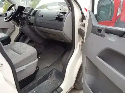 Scrapping Vehicle volkswagen t5 transporter/furgoneta 2.5 tdi of the year 2008 powered bnz