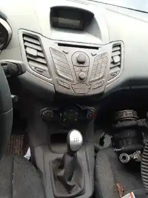 Vehicul casat ford fiesta (cb1) trend al anului 2010 alimentat f6jd