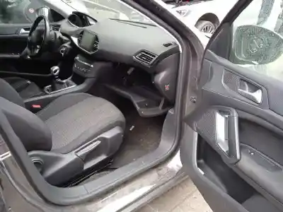 Veículo de Sucata peugeot 308 sw style do ano 2017 alimentado hn02