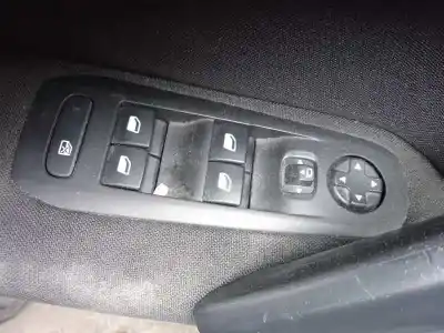 Veículo de Sucata peugeot 308 sw style do ano 2017 alimentado hn02