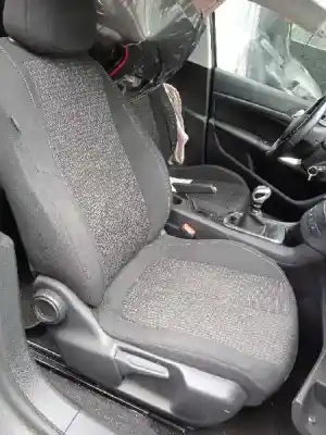 Veículo de Sucata peugeot 308 sw style do ano 2017 alimentado hn02