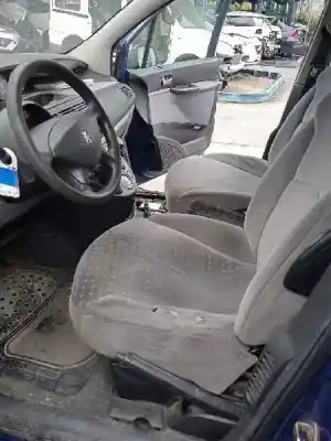 Здавання транспортного засобу peugeot 807 st pack року 2004 потужний rht