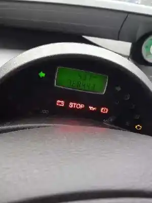 Здавання транспортного засобу peugeot 807 st pack року 2004 потужний rht