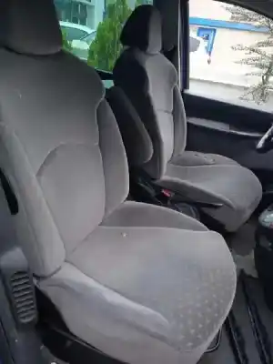 Здавання транспортного засобу peugeot 807 st pack року 2004 потужний rht