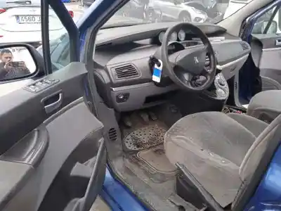 Здавання транспортного засобу peugeot 807 st pack року 2004 потужний rht