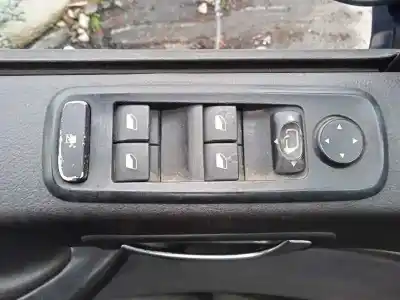 Здавання транспортного засобу peugeot 807 st pack року 2004 потужний rht