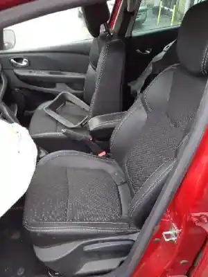 Здавання транспортного засобу renault clio iv (bh_) 0.9 tce 90 року 2018 потужний h4b408