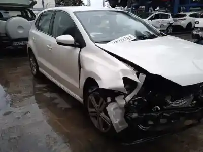 Véhicule à la ferraille volkswagen polo v (6r1, 6c1) 1.6 tdi de l'année 2014 alimenté cayb