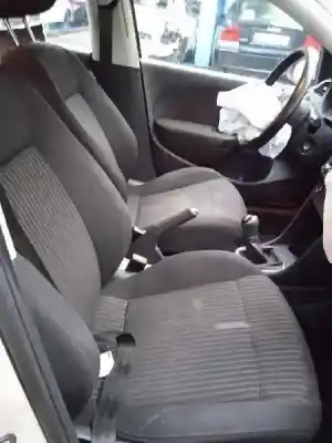 Véhicule à la ferraille volkswagen polo v (6r1, 6c1) 1.6 tdi de l'année 2014 alimenté cayb