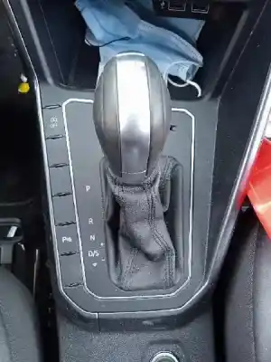 Véhicule à la ferraille volkswagen                                         polo                                                                                                                                                                                                                                                       1.0 tsi                                                                                                                                                                                                                                                    de l'année 2018 alimenté dkja