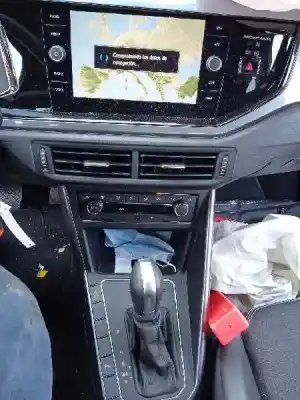 Véhicule à la ferraille volkswagen                                         polo                                                                                                                                                                                                                                                       1.0 tsi                                                                                                                                                                                                                                                    de l'année 2018 alimenté dkja