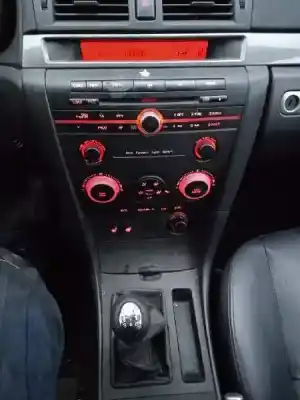 Здавання транспортного засобу mazda 3 berlina (bk) 2.0 sportive року 2005 потужний lf