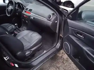 Здавання транспортного засобу mazda 3 berlina (bk) 2.0 sportive року 2005 потужний lf