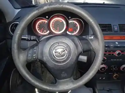 Здавання транспортного засобу mazda 3 berlina (bk) 2.0 sportive року 2005 потужний lf