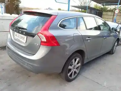 Здавання транспортного засобу volvo v60 kombi momentum року 2015 потужний d4204t9