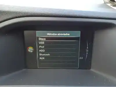 Здавання транспортного засобу volvo v60 kombi momentum року 2015 потужний d4204t9