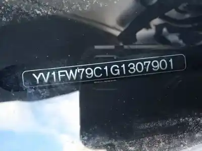 Здавання транспортного засобу volvo v60 kombi momentum року 2015 потужний d4204t9