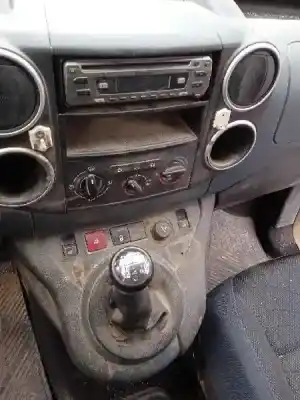 Veicolo di demolizione peugeot partner kombi premium dell'anno 2009 alimentato 9hz