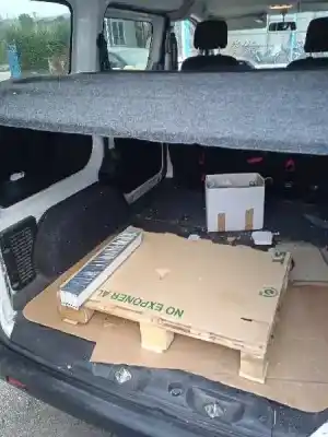 Veículo de Sucata nissan nv 200 (m20) 1.5 dci cat do ano 2015 alimentado k9k608