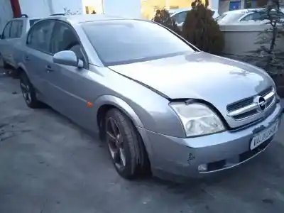 Véhicule à la ferraille opel vectra c berlina club de l'année 2003 alimenté y22dtr