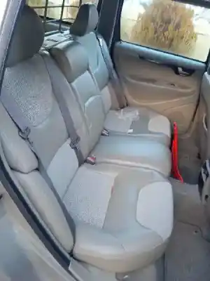 Vehículo de desguace volvo                                              v70 familiar                                                                                                                                                                                                                                               d5                                                                                                                                                                                                                                                         del año 2003 con motor d5244t