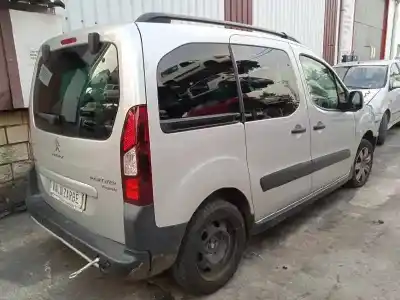 Здавання транспортного засобу peugeot partner kombi outdoor року 2016 потужний bh01