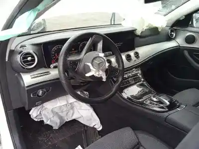 Здавання транспортного засобу mercedes-benz clase e (w213) e 220 d (213.004) року 2017 потужний 654920