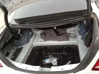 Здавання транспортного засобу mercedes-benz clase e (w213) e 220 d (213.004) року 2017 потужний 654920