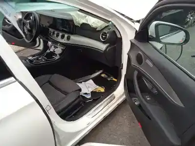 Здавання транспортного засобу mercedes-benz clase e (w213) e 220 d (213.004) року 2017 потужний 654920