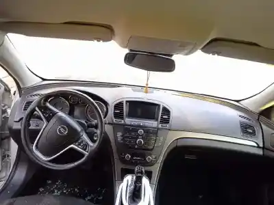 Veicolo di demolizione opel insignia sports tourer selective dell'anno 2012 alimentato a20dt