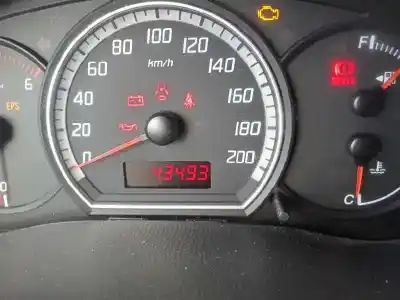 Veicolo di demolizione suzuki swift berlina (mz) gl dell'anno 2005 alimentato z13dt
